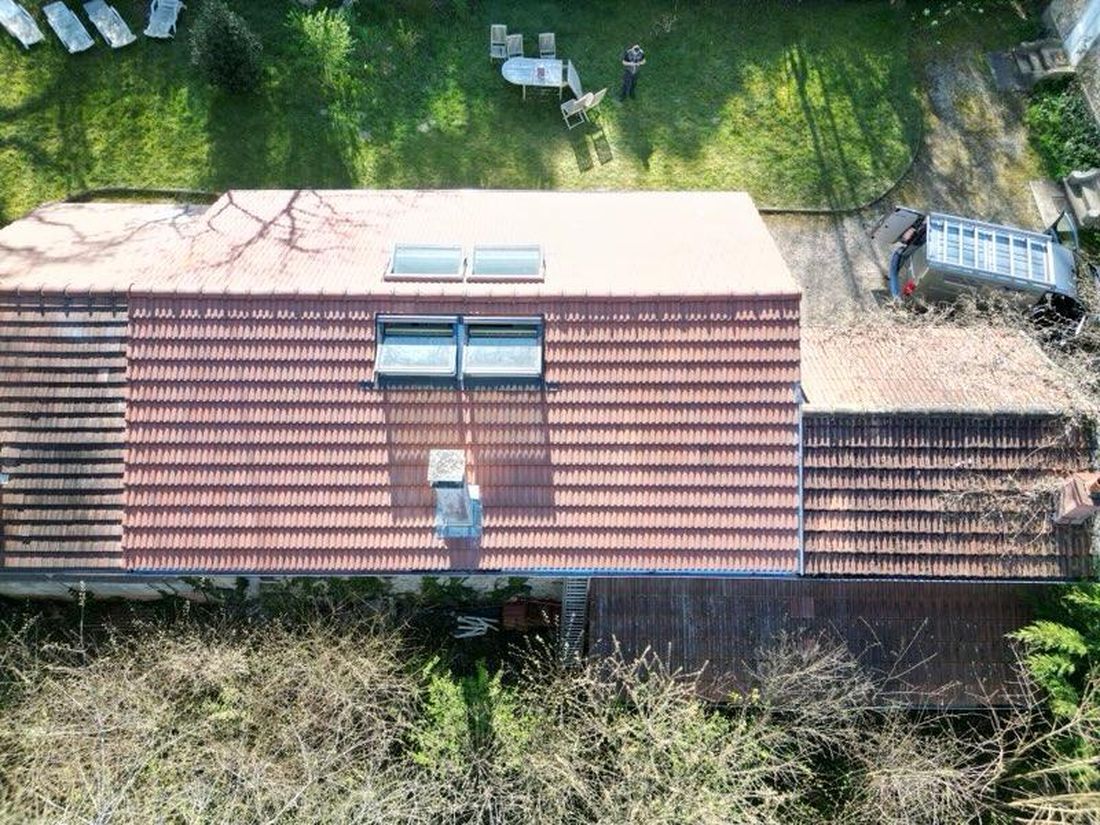 La maison vue du ciel après la réfection de la toiture