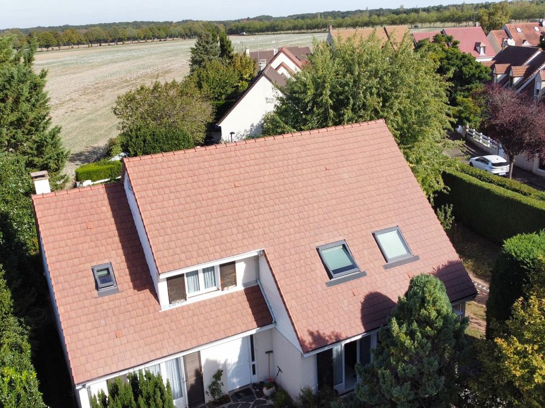 Inspection de toiture par drone par Mouredon Couverture