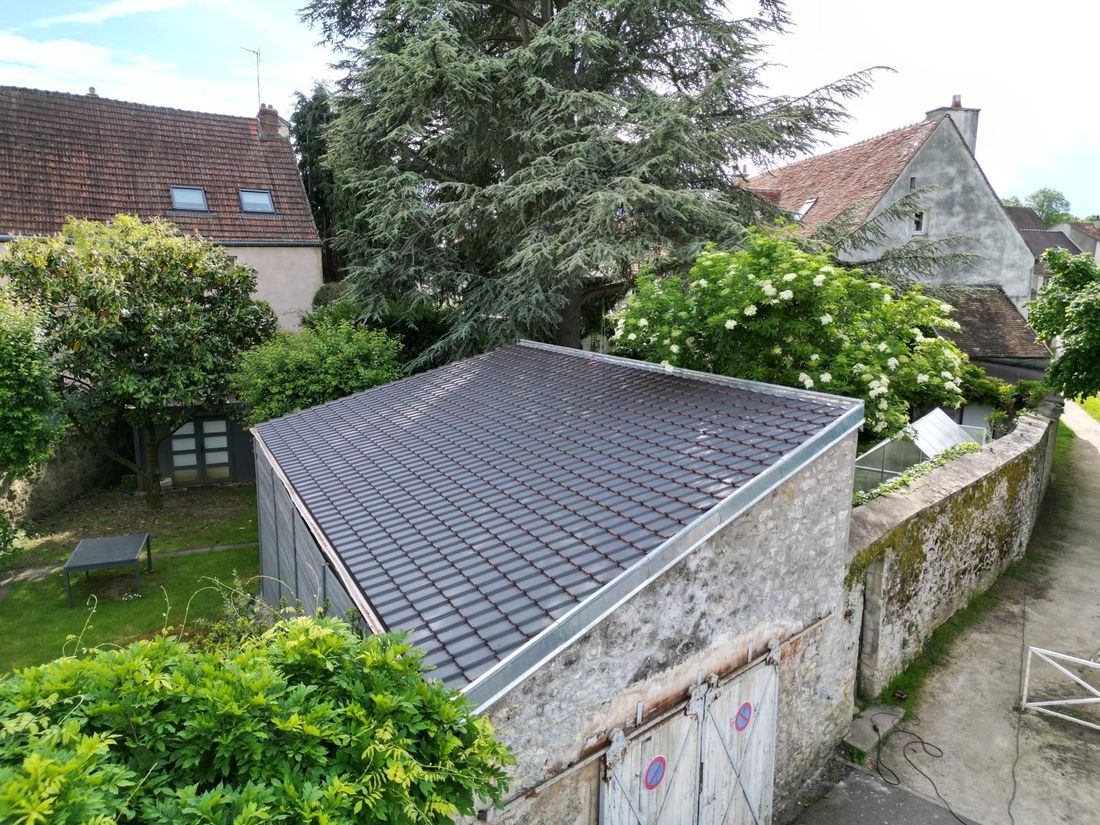 Couverture neuve en tuiles mécaniques terminée à Villepreux